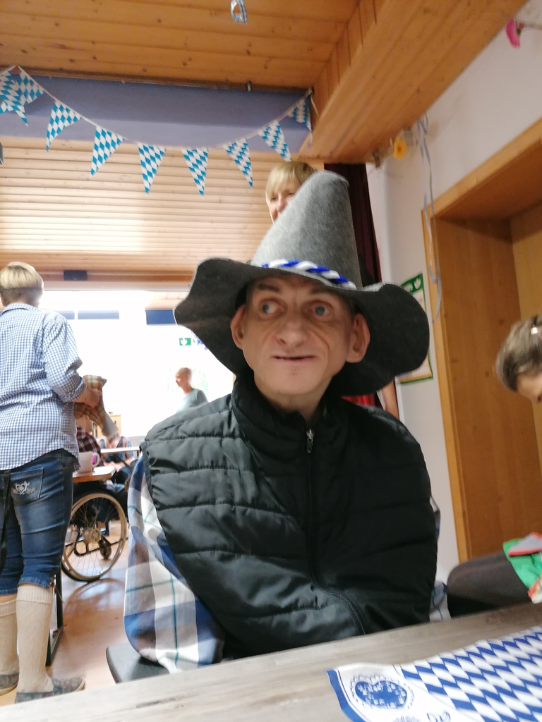 Oktoberfestfeier / Einrichtung Maxhütte / Dr. Loew